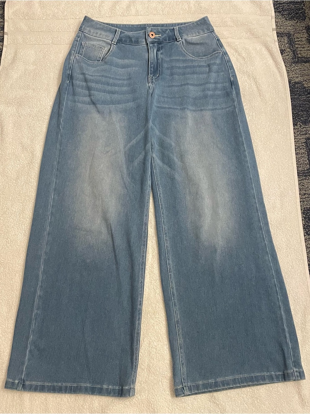 HALARA Blue Spruce Denim Wide-Leg Stretch Jeans - Picture 2 of 8